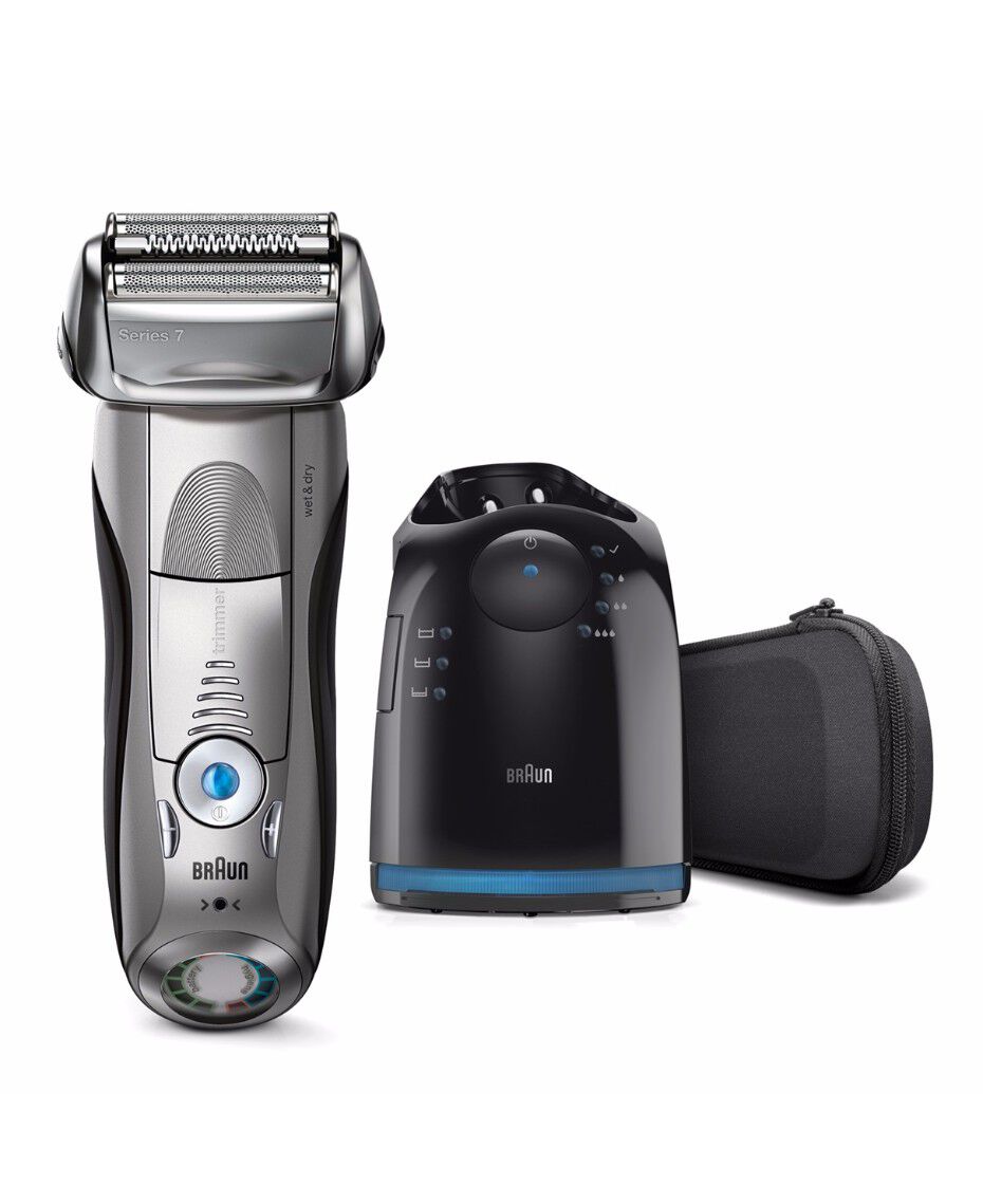 Braun Series 7 Wet/Dry Electric Shaver Silver plus Clean&Charge